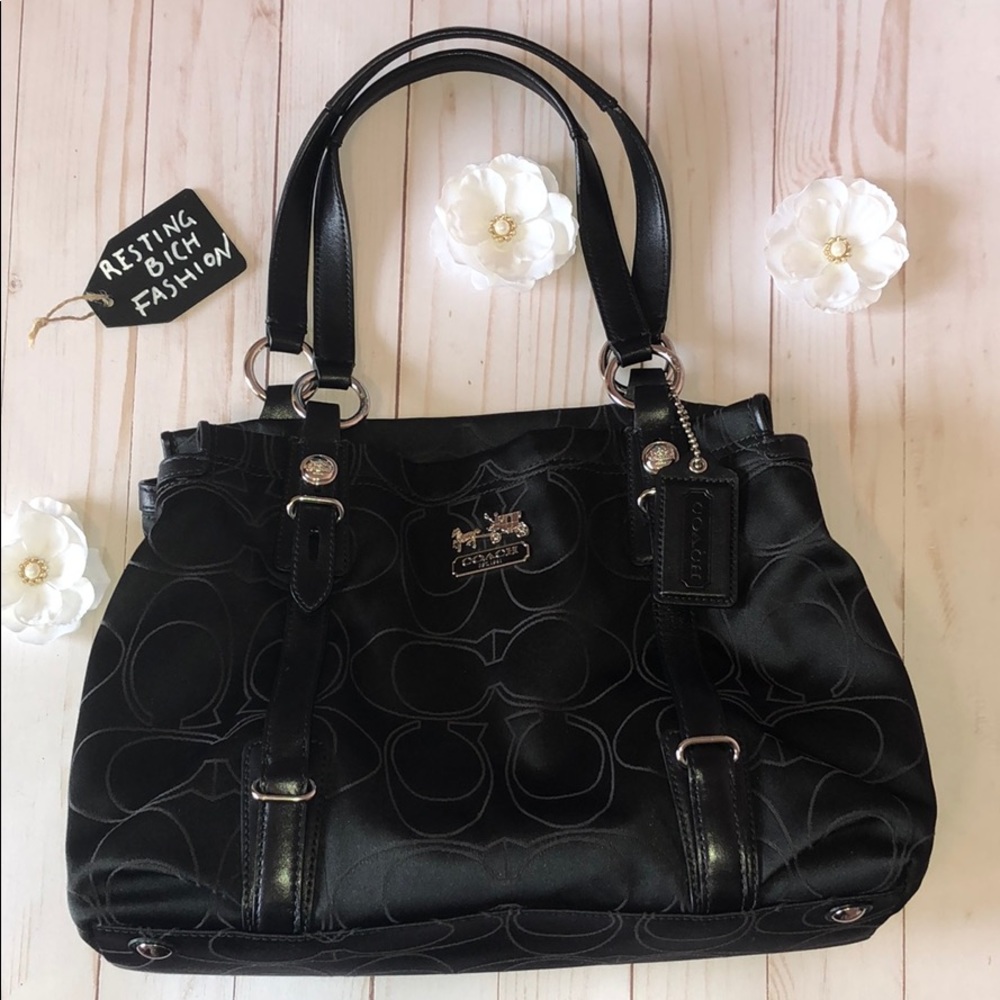 SOLD COACH shoulder bag (authentic) - Picture 1 of 8